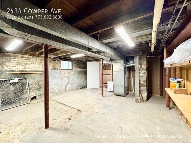 Building Photo - 2434 Cowper Ave