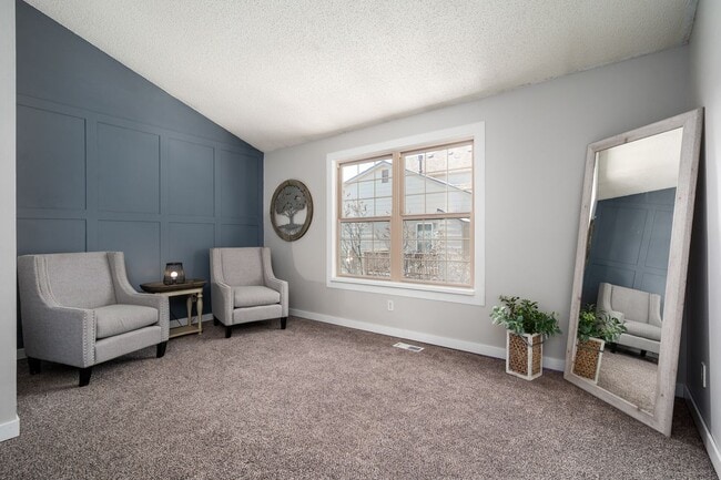 Building Photo - 6614 Overland Dr