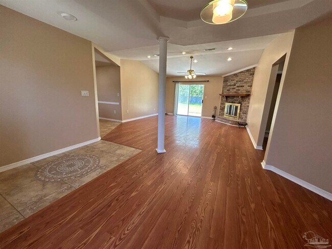 Building Photo - 1454 Little Creek Dr