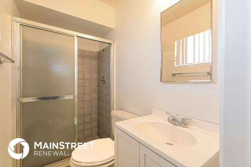 Building Photo - 112 W Gary Way