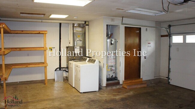 Building Photo - 20320 SW Clarion St