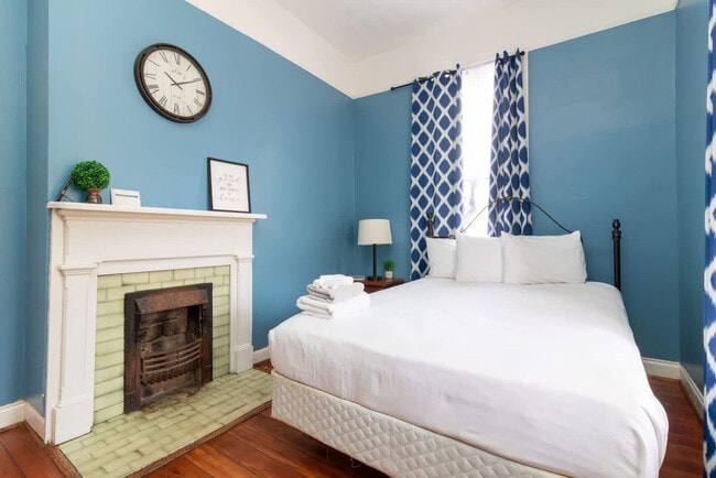 Building Photo - 737 3rd Ave