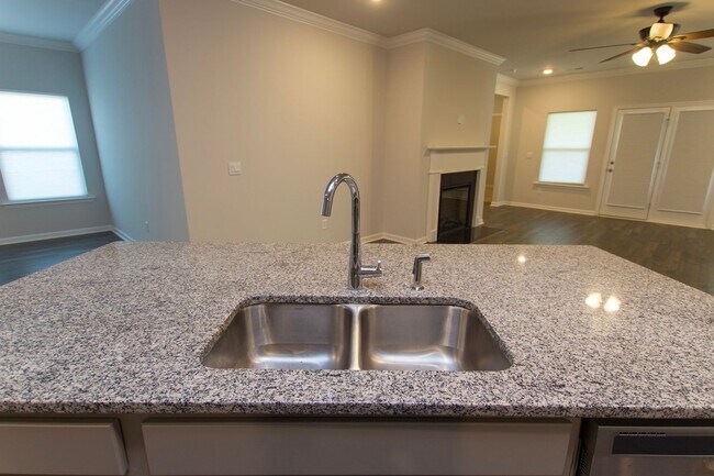 Building Photo - 28346 Saddle Spgs Dr NW