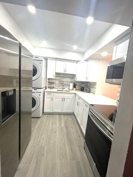 Kitchen - 7911 SW 10th St