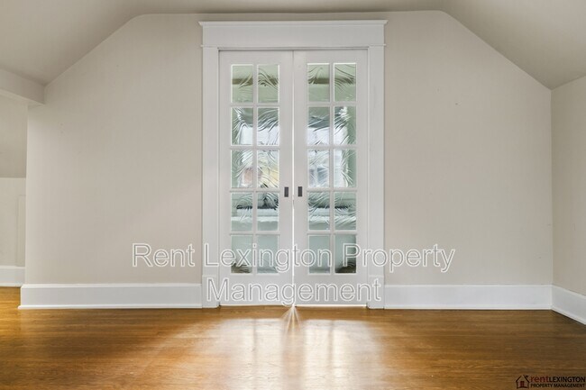 Building Photo - 1041 Fontaine Rd