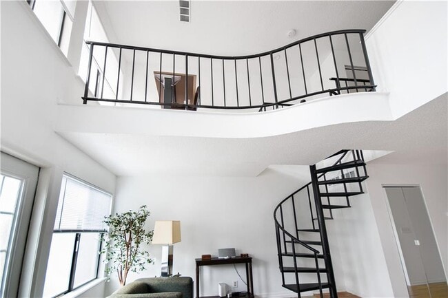 Building Photo - 19 Finch Trail NE