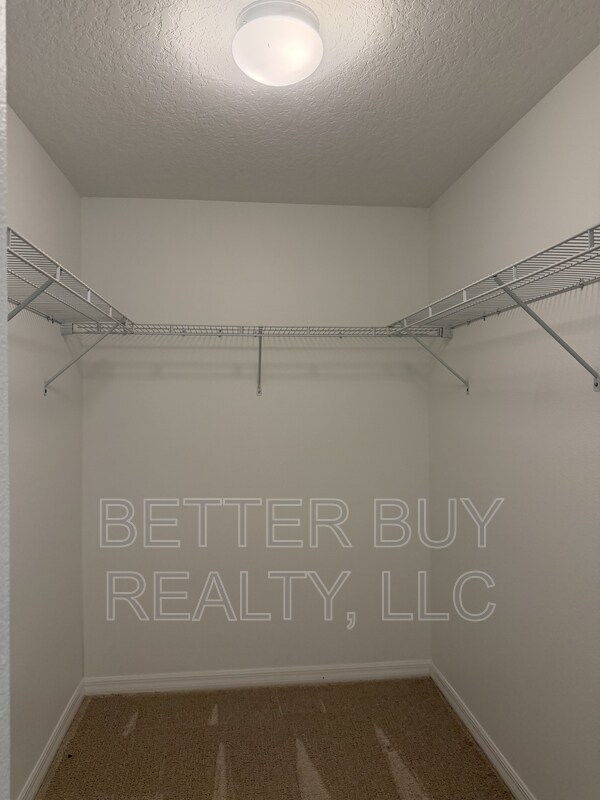 Building Photo - 16 Kalendar Ct