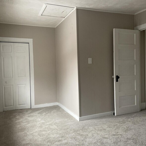 Building Photo - 191 Baldwin Ave