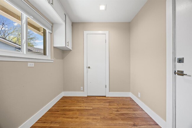 Building Photo - 1807 Ohlen Rd