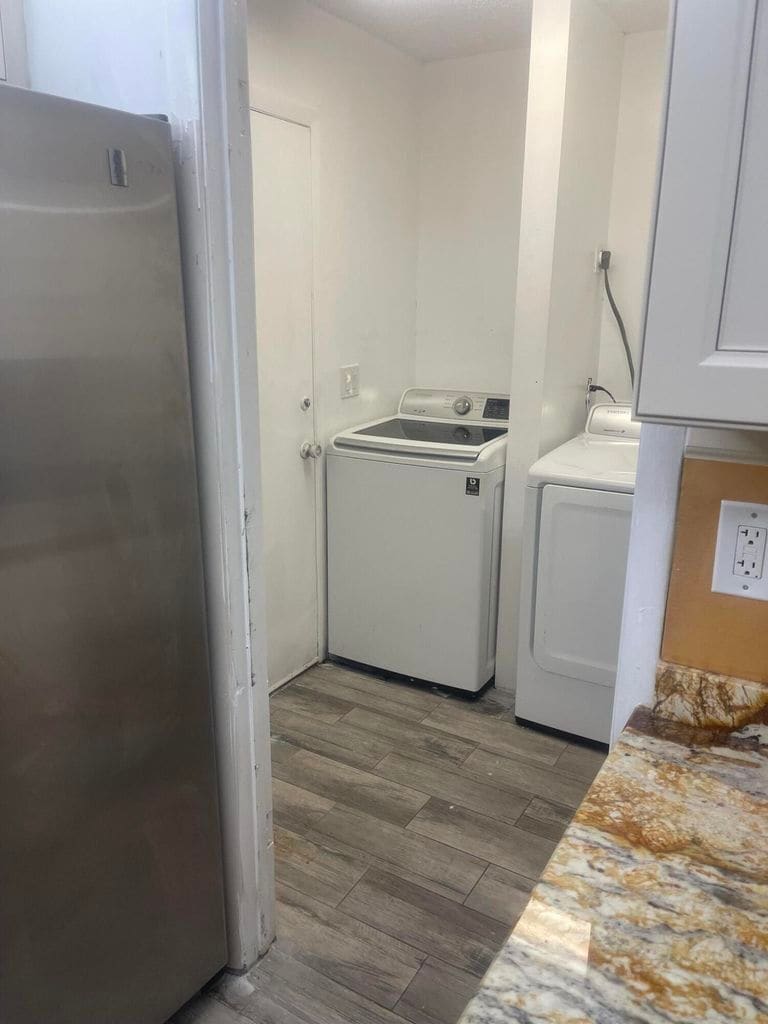 Building Photo - 202 Sparrow Dr