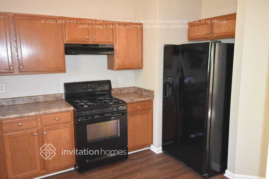 Building Photo - 485 Rosewood Cir