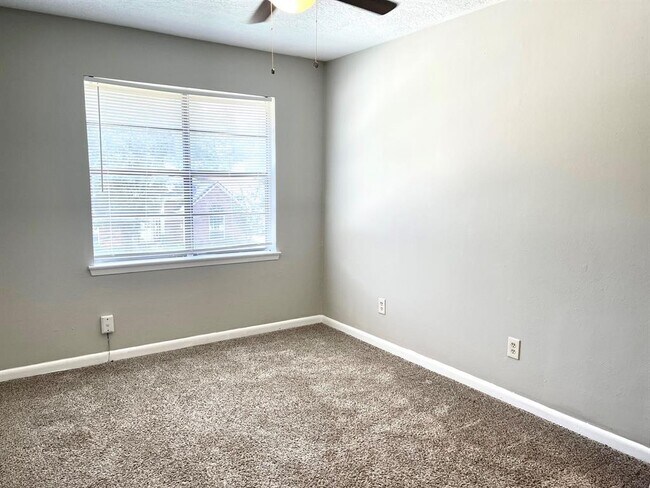 Building Photo - 1803 Briarcreek Blvd