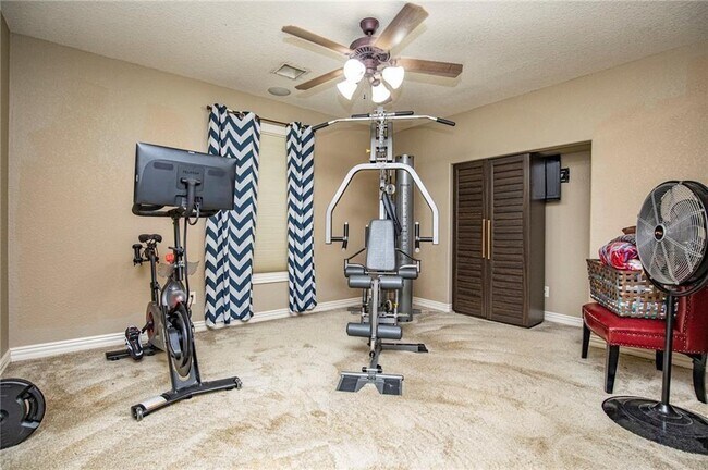 Building Photo - 1706 NW Autumn Ave