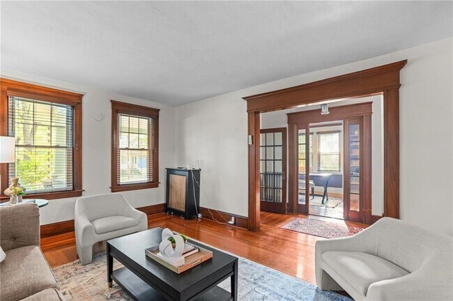 Building Photo - 36 Mt Hope Ave