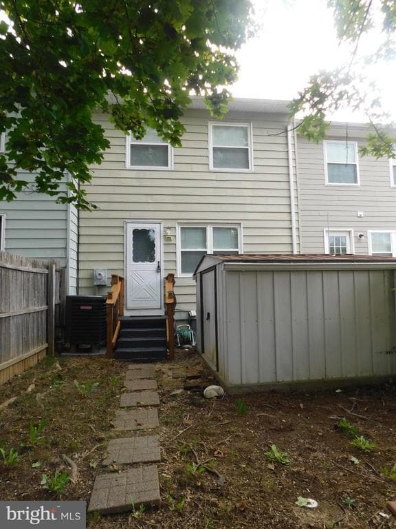Building Photo - 205 Moore Dr