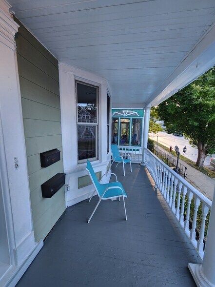 Building Photo - 95 3rd Ave