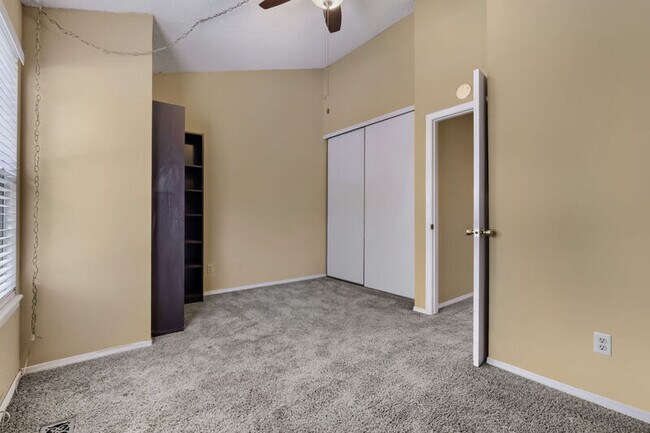 Building Photo - 6749 Mountain Top Ln