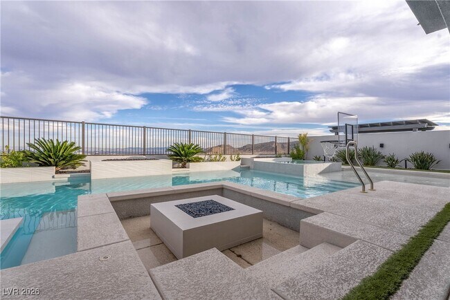 Building Photo - 756 Bruce Moorland St