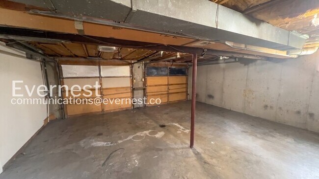 Building Photo - Beautiful 3-Bedroom Home with Modern Comforts / Pet-Friendly / Vouchers Accepted / Available Now!