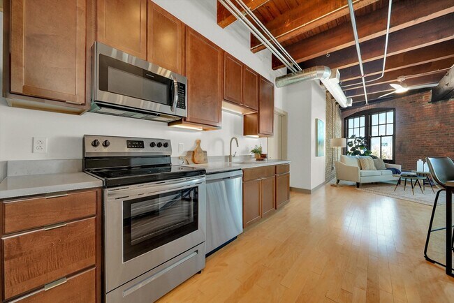 Building Photo - 115 W Galena Blvd