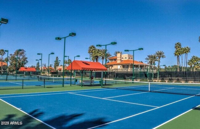 Building Photo - 9708 E Vía Linda