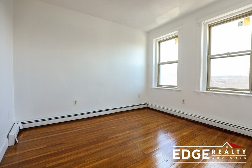 Building Photo - 1625 Commonwealth Ave