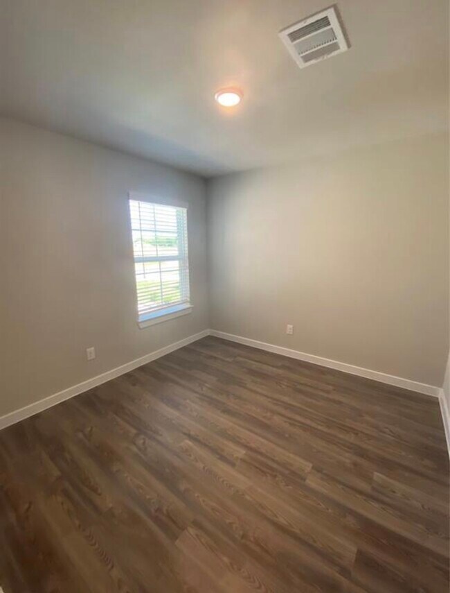 Building Photo - 3119 Spanish Oak Ln