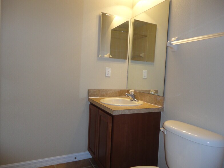 Building Photo - 2705 Bullion Loop