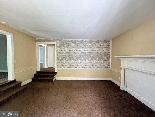 Building Photo - 2641 Valley Ave