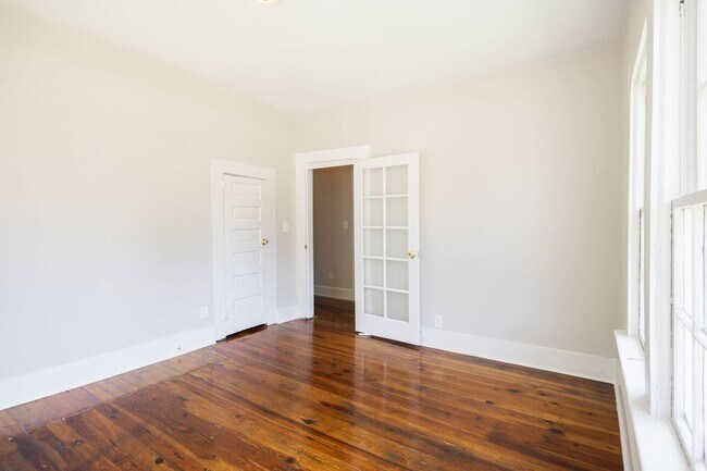 Building Photo - 116 N 14th St