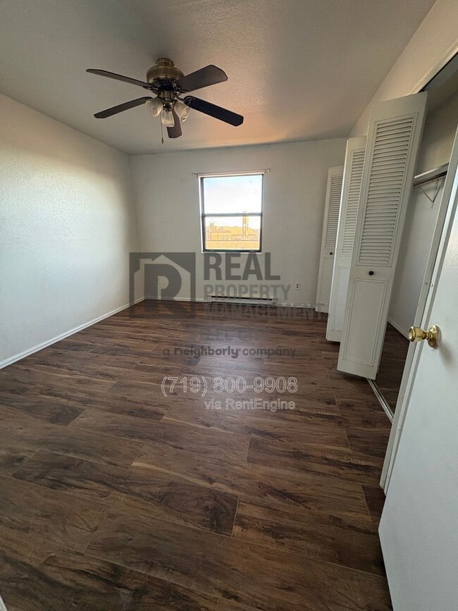 Building Photo - 1928 N Salem Ave