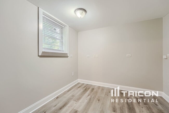 Building Photo - 4142 Pine Valley Dr