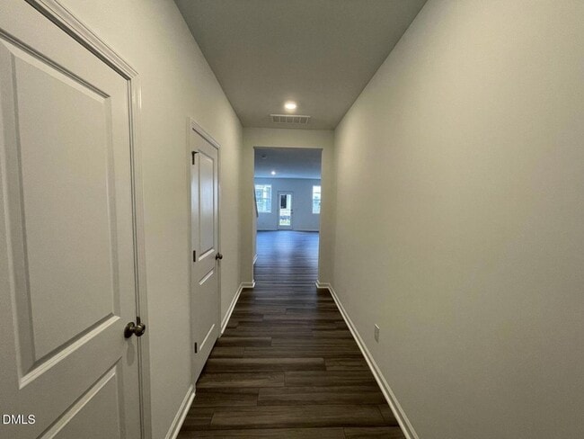 Building Photo - 213 Lily Patch Ln