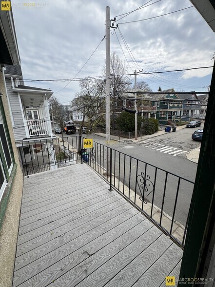 Building Photo - 14-16 Hamilton Rd