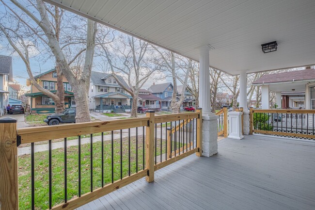 Building Photo - Fully renovated house located on Cleveland...