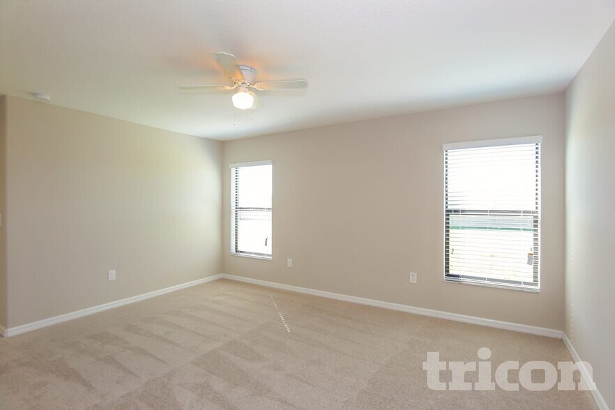 Building Photo - 9654 Sage Creek Dr