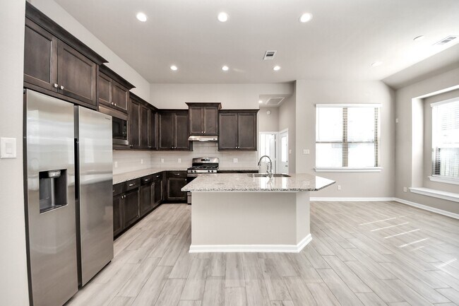 Building Photo - 17409 Turtleweed Ln