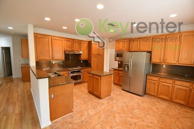 Building Photo - Rancho Peñasquitos |Top-Rated Poway Unified School District| Easy access to CA-56 & I-15| Conveni...