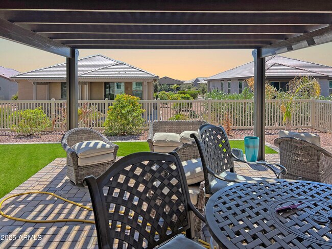 Building Photo - 41767 W Sagebrush Ct