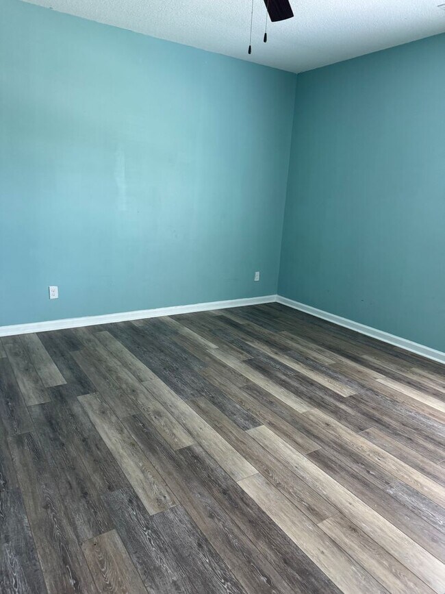 Building Photo - 157 Prelude Dr