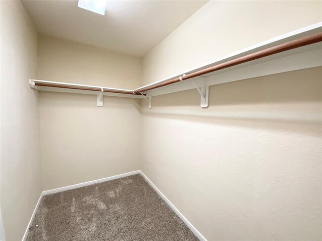 Building Photo - 8119 Yaupon View Dr
