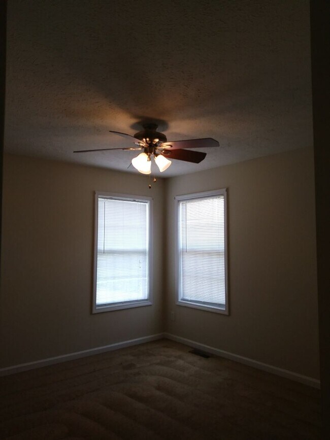Building Photo - 3428 Heatherwood Tra