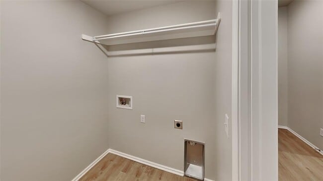 Building Photo - 12800 Elba Dr