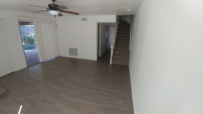 Building Photo - Ready to Move in... Do not miss this house !!!!