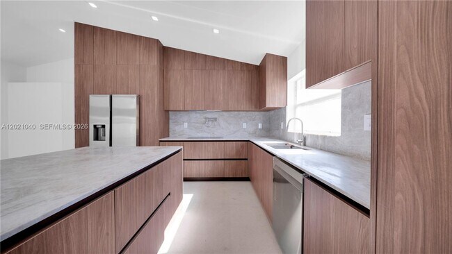 Building Photo - 3330 SW 50th St