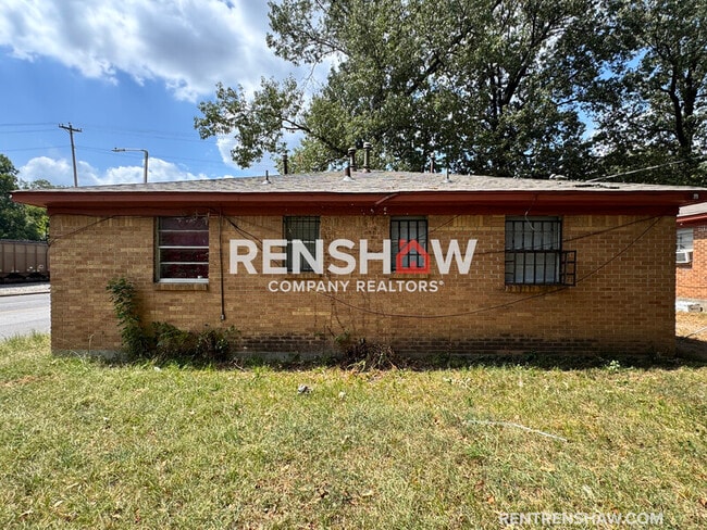 Building Photo - 1072 S Willett St