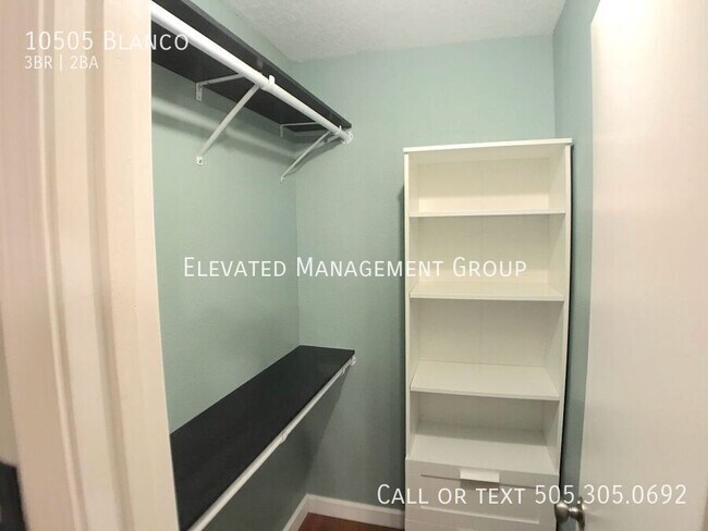 Building Photo - 10505 Blanco-