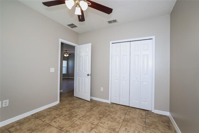 Building Photo - 446 Spike Ct