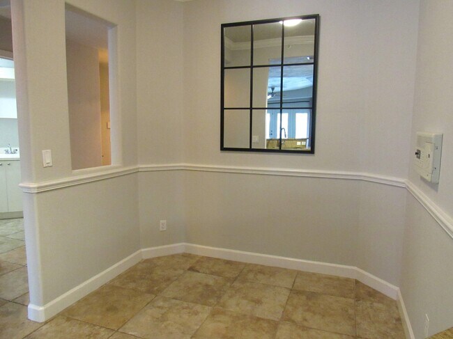 Building Photo - 424 Luna Bella Ln