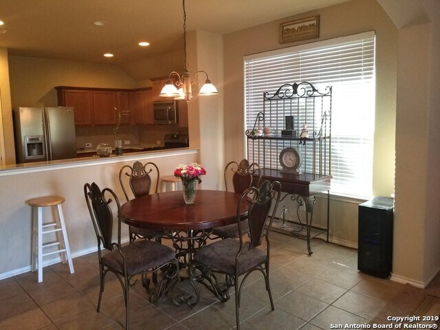 Building Photo - 3 Bedroom in The Point @ Bulverde Village